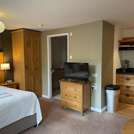 Yewfield Self Catering Apartments ホークスヘッド エクステリア 写真