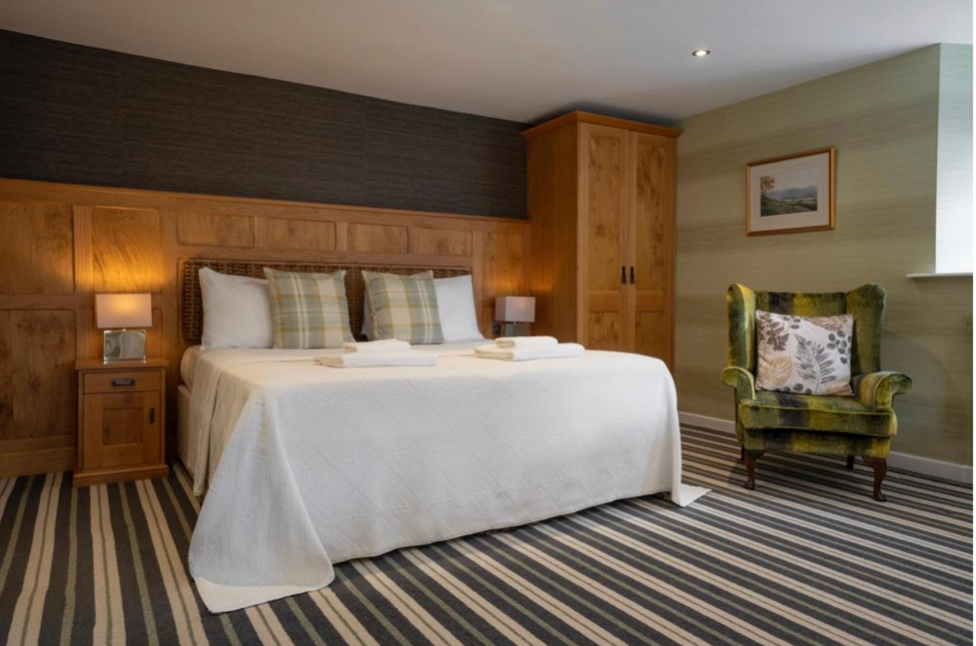 Yewfield Self Catering Apartments ホークスヘッド エクステリア 写真