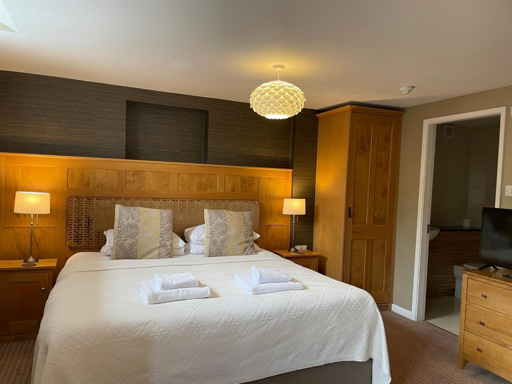Yewfield Self Catering Apartments ホークスヘッド エクステリア 写真