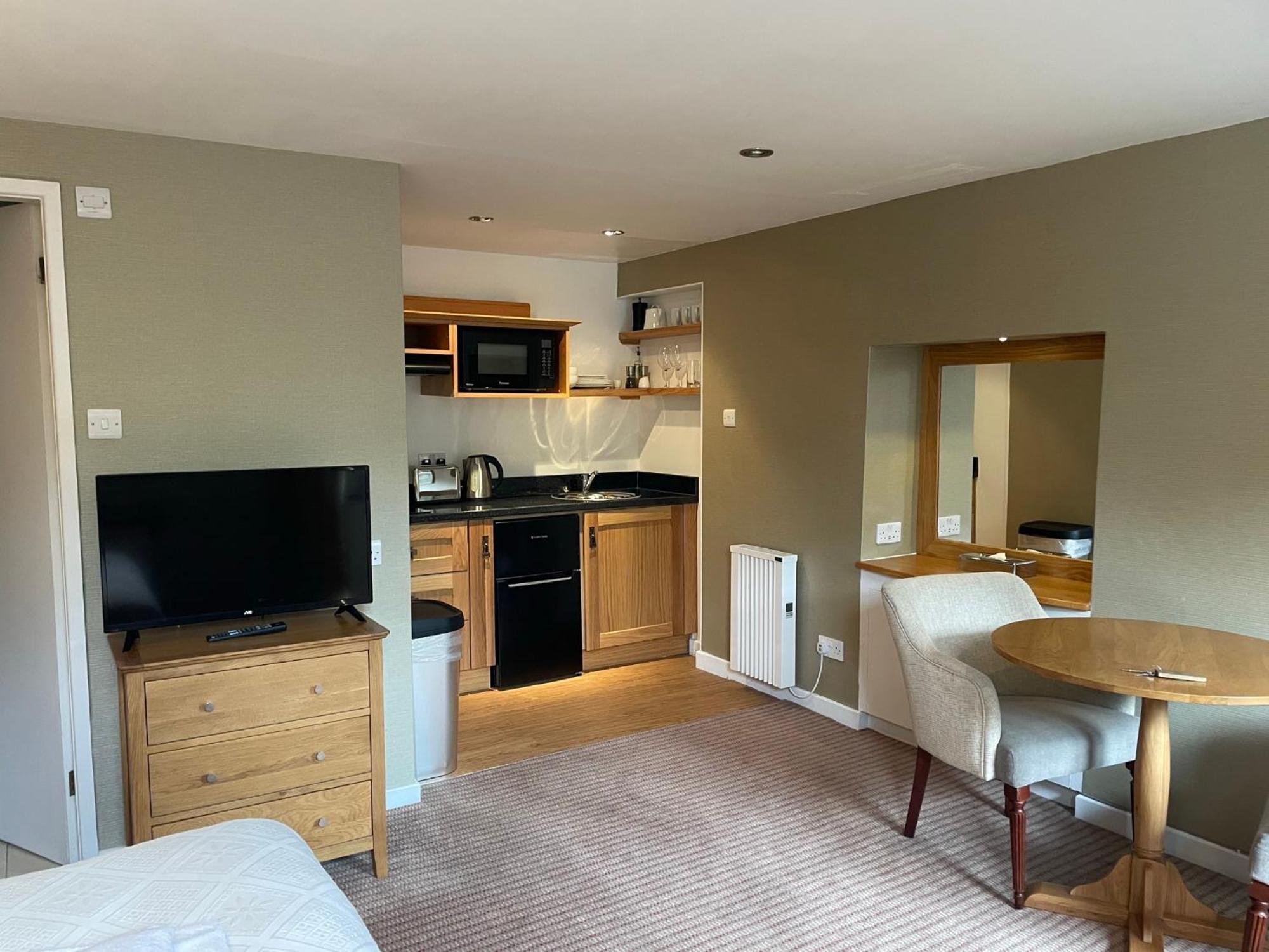Yewfield Self Catering Apartments ホークスヘッド エクステリア 写真