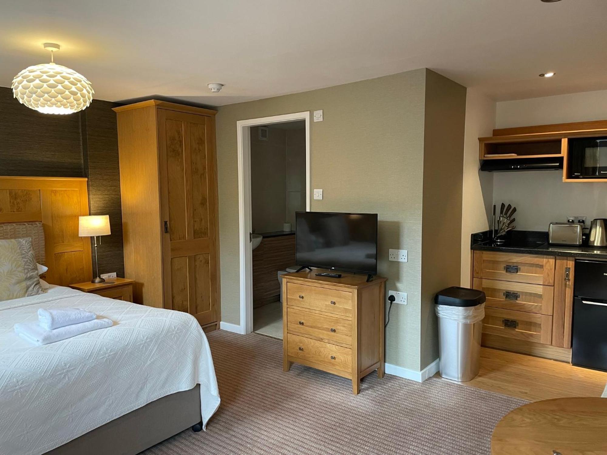 Yewfield Self Catering Apartments ホークスヘッド エクステリア 写真