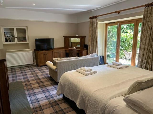 Yewfield Self Catering Apartments ホークスヘッド エクステリア 写真